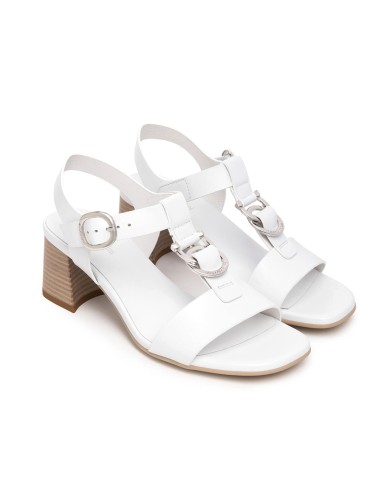 Nero Giardini sandalo in pelle con tacco comodo